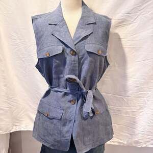 Andrea Viccaro Blue Linen Sleeveless Pocket Chambray Vest